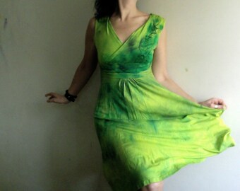 Hand-Painted Green Midi Dress: Vegan V-Neck Sleeveless Dress