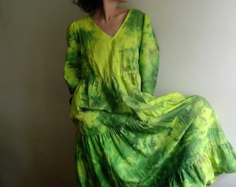 grünes, handbemaltes langes Baumwollkleid, Sommer-Maxikleid, langes Kimonokleid, einzigartiges Kleid mit Taschen, langes einzigartiges Oversize-Kleid von Tati