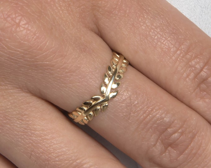 14k Gold Leaf V-Shaped Ring, Gold Leaf Half Eternity Ring, Olive Leaf Ring, Olive Wreath Gold Ring, V-Shaped Ring, Chevron Ring, Nature Ring