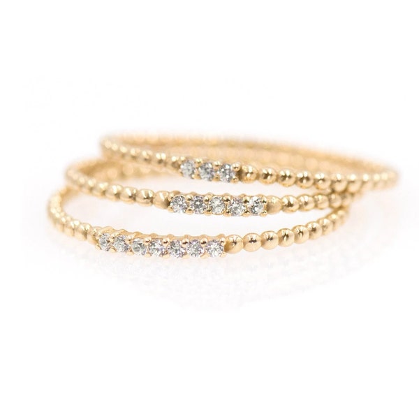 Anello impilabile sottile con diamante, anello nuziale minimalista, piccolo anello con perline, vero anello con diamante, anello in oro massiccio K14, anello delicato, regalo da damigella d'onore
