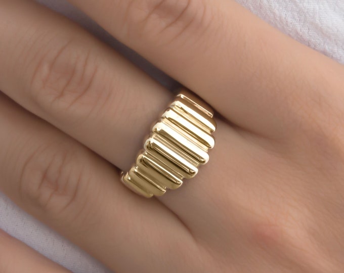 14k Ribbed Ring, Statement Croissant Ring, 14k Gold Chunky Ring, Line Ring, 14k Flat Gold Ring, Croissant Ribbed Ring, Chunky Croissant Ring