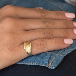 Solid Gold 14k Signet Ring, Pinky Signet Ring, Gold 14k Pinky Ring, Signet Ring, Pinky Ring, Gold 14K Signet Ring, Perfect Graduation Gift