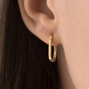 14k Gold Oval Paperclip Hoop Earrings, 14k Solid Gold Hoop Earrings, Everyday Earrings, Tapered 14k Earrings, Dainty Huggies, Birthday Gift