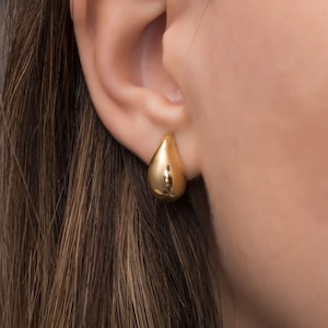 Kendall Drop Mini Dome Earrings, Solid Gold K14 Drop Earrings, Chunky Earrings, Dome Earrings, Minimalist Teardrop Earring, Mothers Day Gift zdjęcie 1