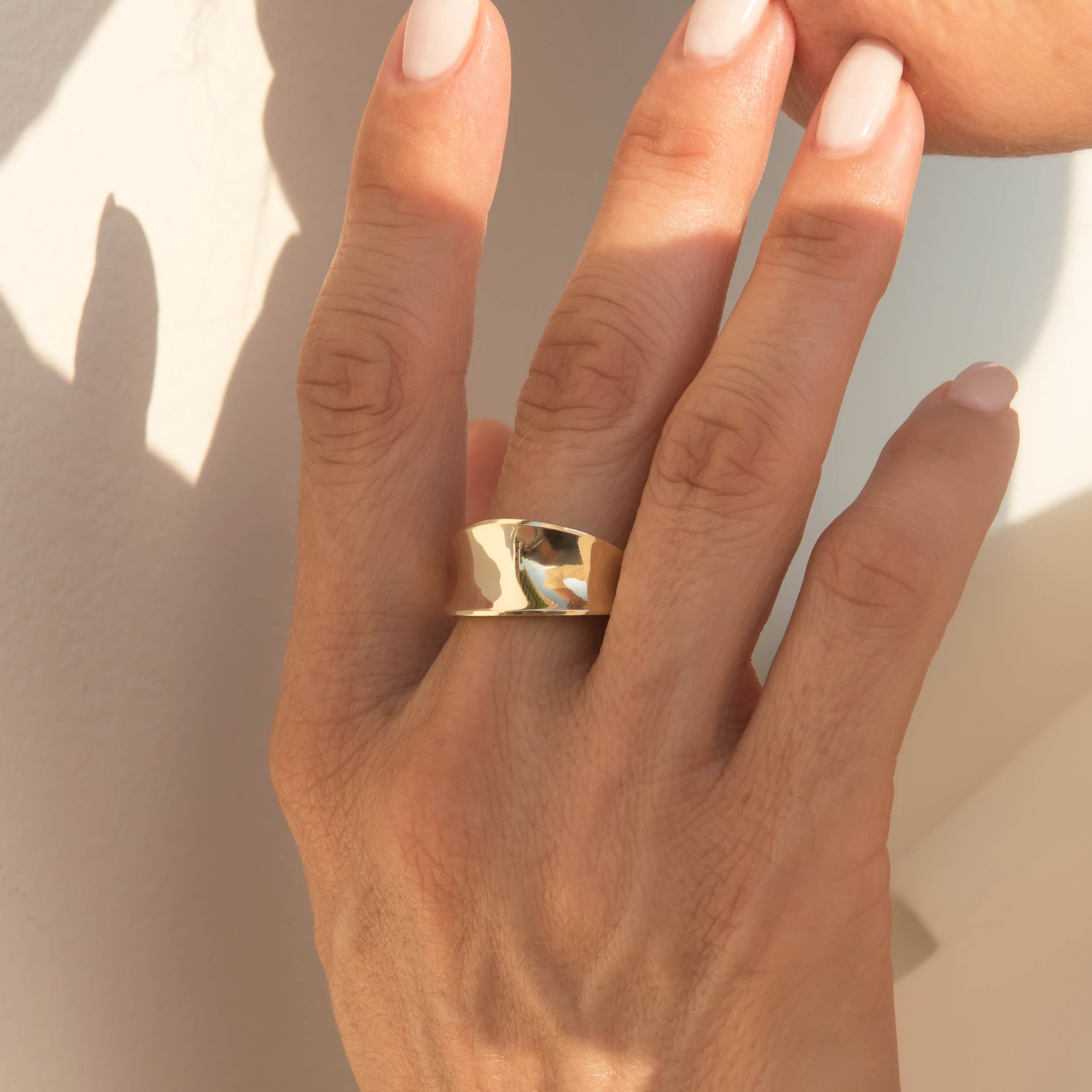 Chunky solid gold ring deals