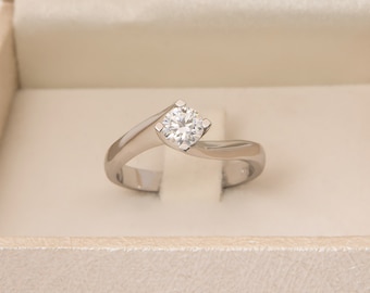 Bague de fiançailles solitaire, or massif K14, bague moissanite, bague de proposition classique, alliance moissanite, bague en or intemporelle, bague de promesse