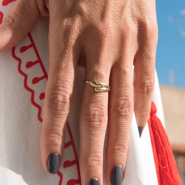 Bypass Wrapped Ring, Solid Gold K14, Gold Snake Ring, Stacking Spoon Ring, Minimalist Ring, Gold Cocktail Ring, Dome Ring, Graduation Gift