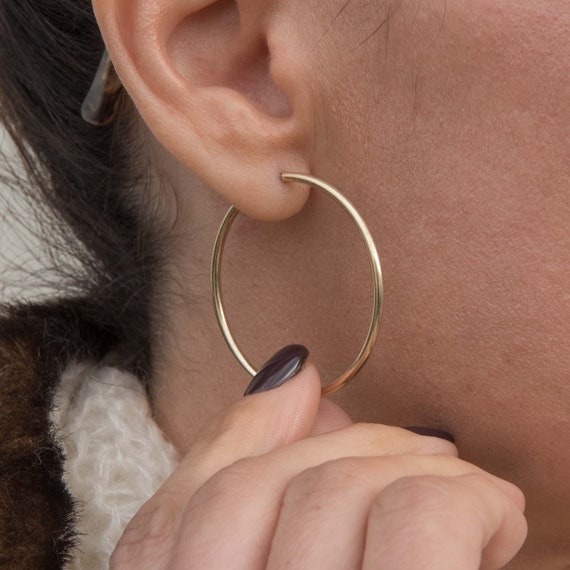 Ridge Large Hoop Earrings | 18ct Gold Plated Earrings | Missoma