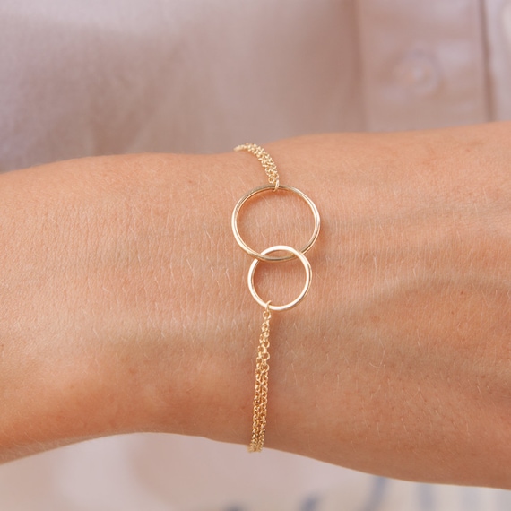 Two Circle Bracelet -  Canada