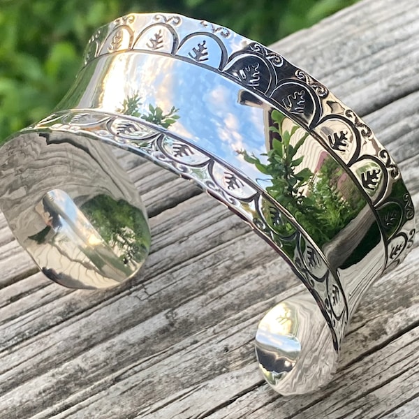 Silver Anticlass Sky Dome Bracelet.