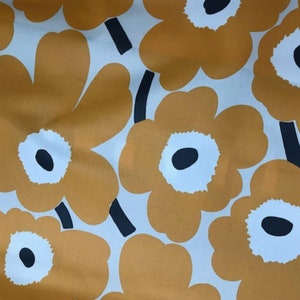 Tessuto acrilico spalmato Marimekko Pieni Unikko, 18x56", giallo arancio, IMPERMEABILE