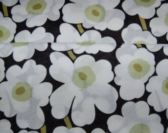 Marimekko Stiff White Mini Unikko cotton fabric remnant, 16x56", Finland