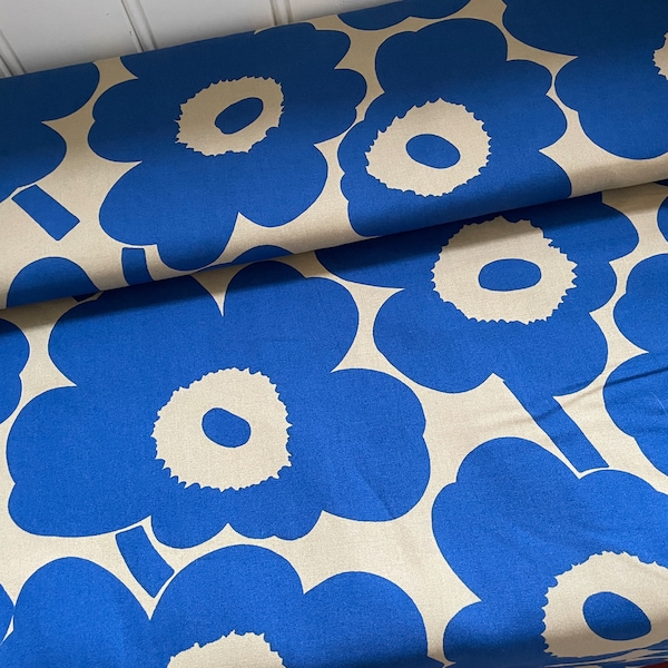 Tissu en coton Marimekko Blue Beige Pieni Unikko, vendu par demi-cour, 18 x 56 », Finlande