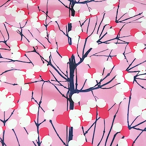 Marimekko Pink White Lumimarja pieza de algodón de media yarda para almohadas, totes, fundas de mesa Finlan