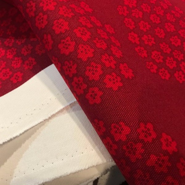Tkanina bawełniana tapicerska Marimekko Red Pink Puketti w kawałkach, gruba i wytrzymała, sprzedawana na pół jarda