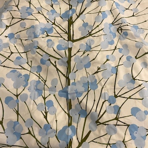 Pieza de algodón de media yarda Marimekko Blue White Lumimarja para almohadas, bolsos y manteles de Finlandia