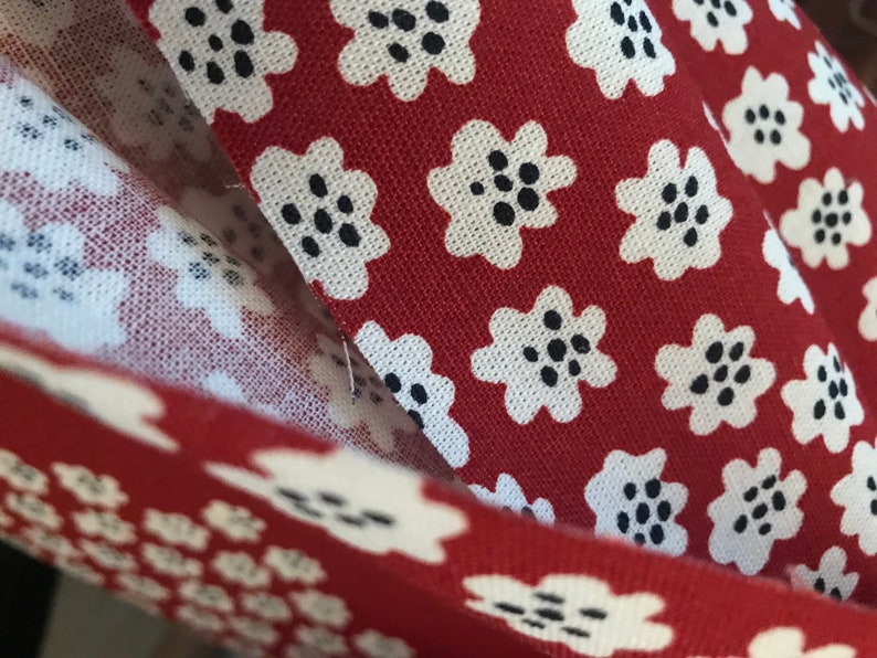 Marimekko Red/white Puketti Linen/cotton Fabric Sold by Half - Etsy