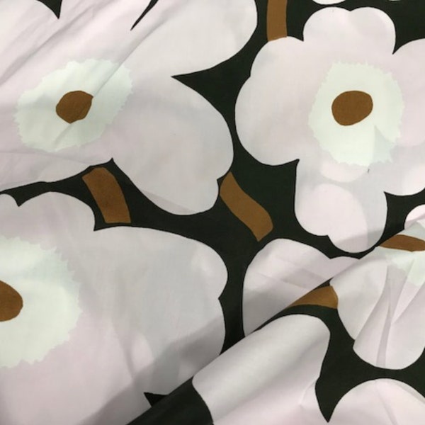 Marimekko Pieni Unikko tissu de popeline, coton clair, vendu par cour rose, brun