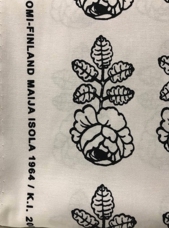 Marimekko Vihkiruusu Fabric, Sold by Half Yard, 46cm X 140cm