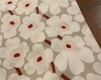 Marimekko Mini Unikko cotton, half yard, 46cm x 140cm, from Finland, pink, burgundy beige and white
