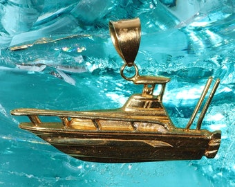 Fishing Center Console Boat Pendant in 14K Yellow Gold