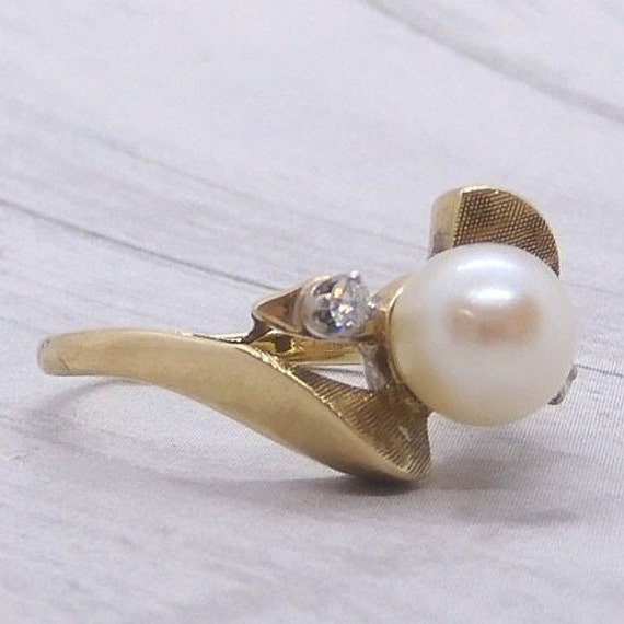 Vintage Cultured Pearl and Diamond .06 ctw Bypass… - image 3