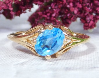Bright 1ct Blue Topaz Solitaire Ring 14K Yellow Gold
