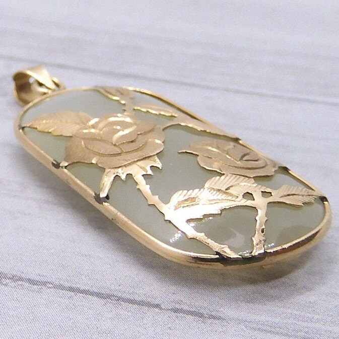 Jade Leaf Pendant in 14K Yellow Gold – David's Antiques & Jewelry