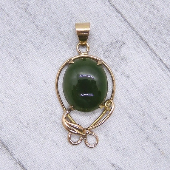 Cabochon Jade Pendant 18k Yellow Gold - image 1