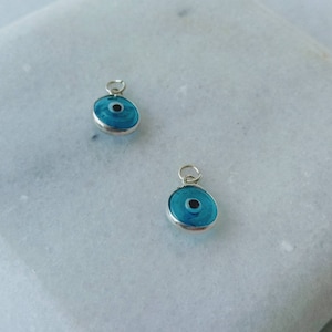 Blue eyes for good luck!