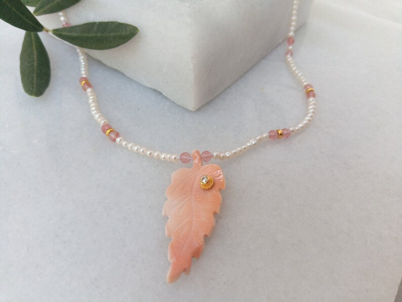 Made out of Gold,Shell/&Pearl.Unique jewelry.Byzantine jewelry.Cameo pendant.Romantic pendant.\u0391nniversary Fine Gift K18 Gold Romantic Leaf