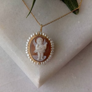 18k Gold Cameo with Pearl pendant and brooch-Real Cameo pendant-Carved by hand Angel profile-Handmade jewel-Gold Pin-Pearl Pendant-Cameo pin