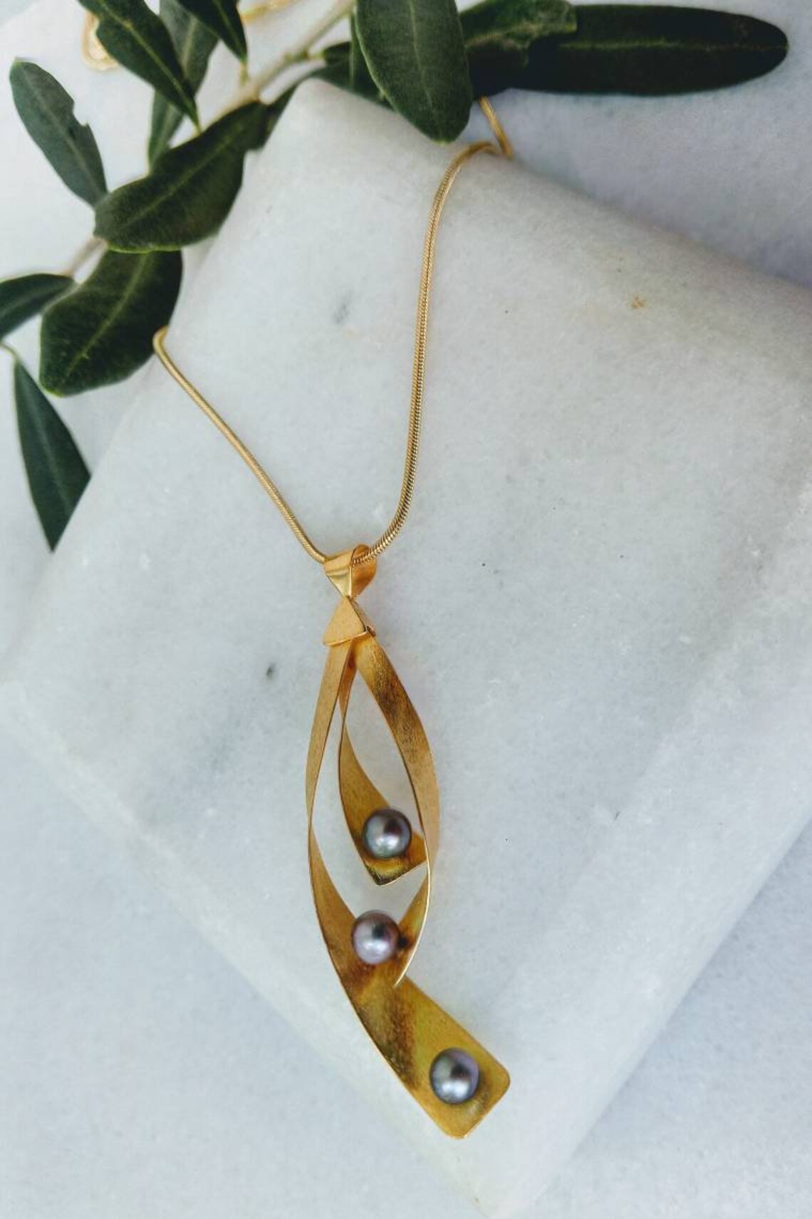 BLACK PEARL gold pendant.18k solid gold.Yellow gold.Pearl Etsy