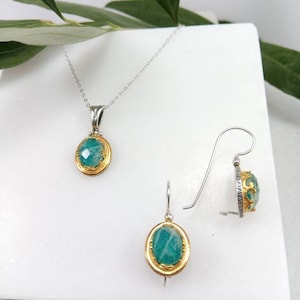 Colgante y pendientes de plata 925.Juego bizantino hecho a mano.Rubí, Lapislázuli, Turquesa, Marfil, Piedras amazónicas.Joyería griega. Set para Her.24K chapado en oro