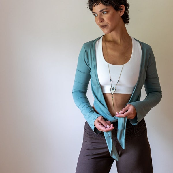 Veste de danse classique | Mini-veste nouée sur le devant | Haut cache-cœur de yoga | Chemisier femme | Haut de couverture | Boléro en vert sauge