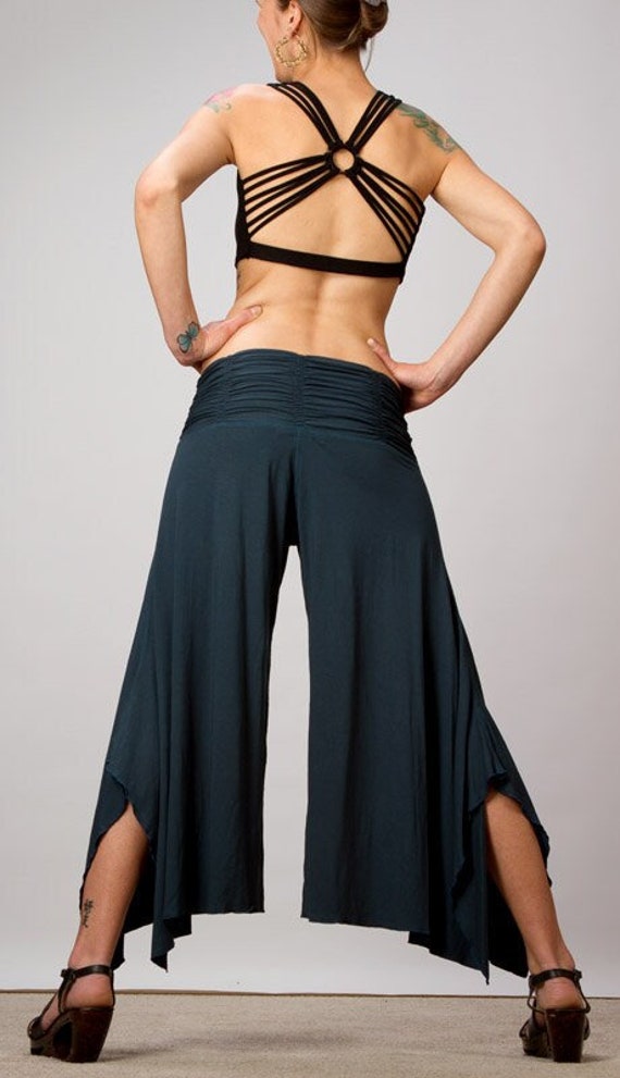 Ruched Waistband, Flowy ,wide Leg Gaucho Pants in Black 