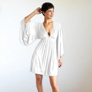 Robe de déesse grecque à manches cloche, robe de mariée bohème, robe de fée, robe de festival en blanc