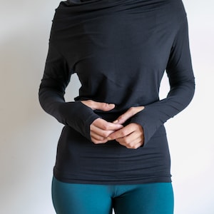 Star Cowl Neck Hoodie Shirt with Thumbholes in Black