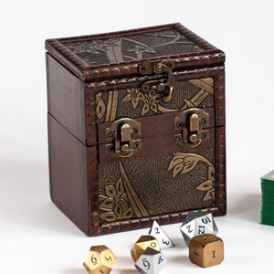 Bóveda Élfica - Caja de Madera para 100 Cartas Coleccionables y Dados