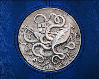 Kraken Deck Box for 100 Trading Cards plus Dice Counters Storage