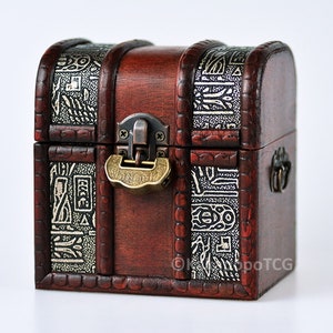 Antigo Egito, baralho de madeira com fechadura TCG e caixa de dados de contador, baú para jogos de cartas colecionáveis TCG, dados e cartas de magia D&D