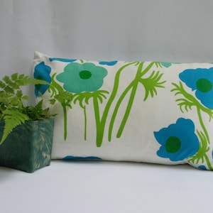 Vintage Marimekko 12&quot;x20&quot; pillow cover - white, blue and green