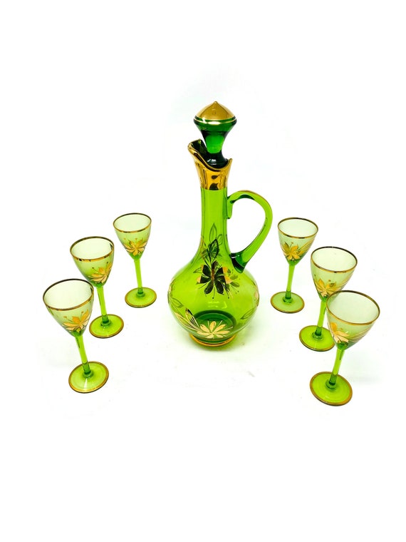 Featured image of post Green Glass Wine Decanter / 11 inches tall, 1.75 inches in diameter glasses are 3 5/8 tall and decanter is 10 1/2 tall by 3 1/4 diameter.