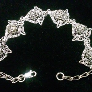 Vintage Sterling Silver Floral Filigree Linked Panel Bracelet, Flower Design image 4