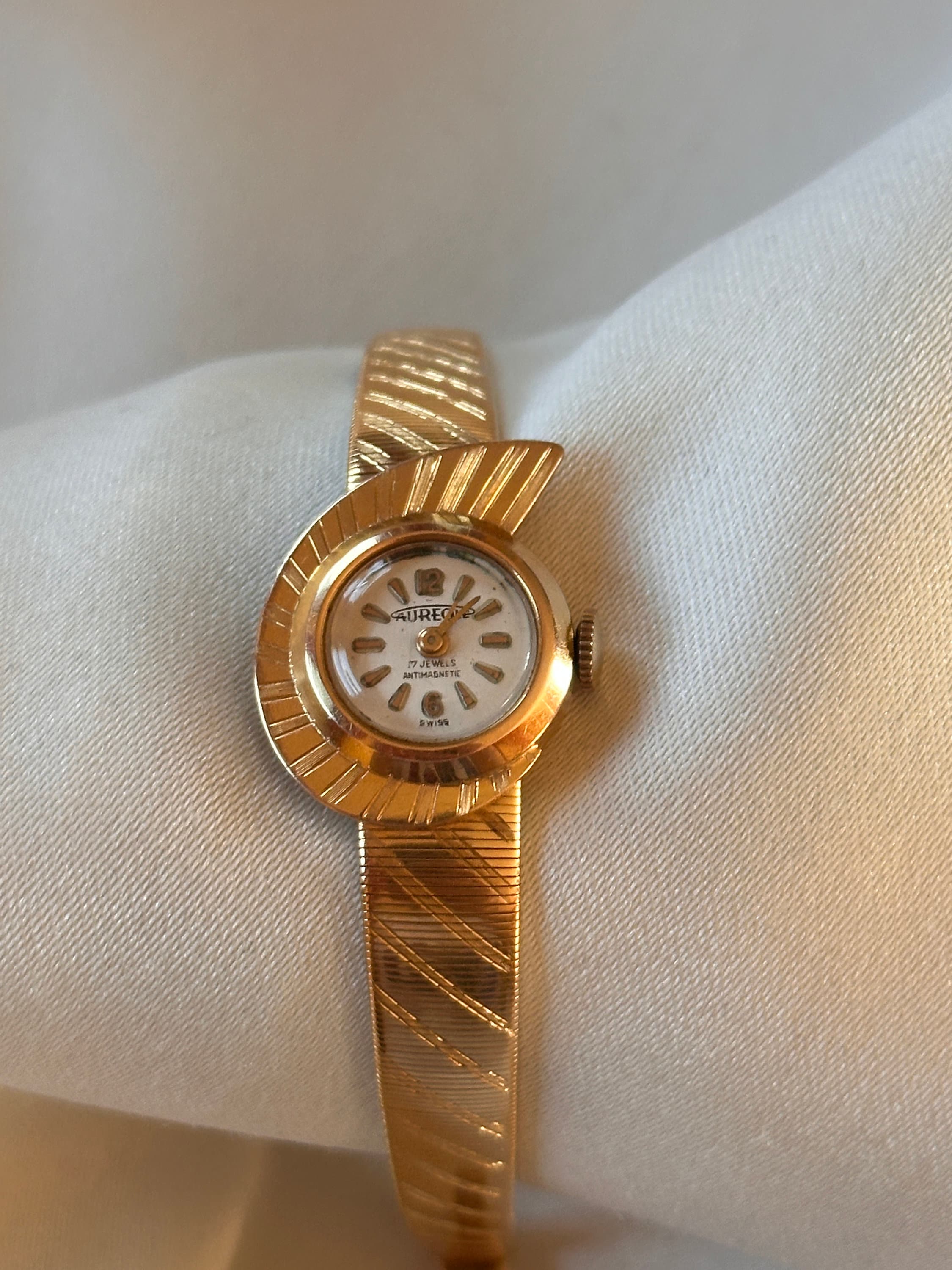 Gold women's watch 18k best sale