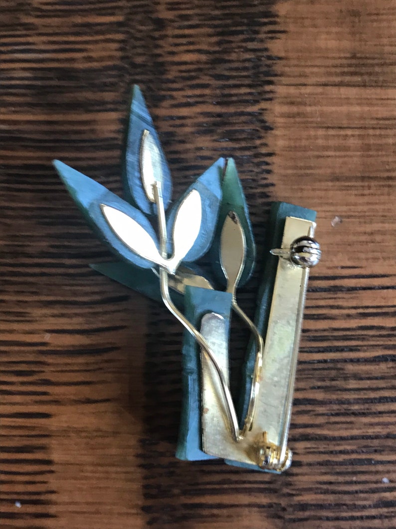 Sweet Vintage Asian Carved Jade Bamboo Brooch