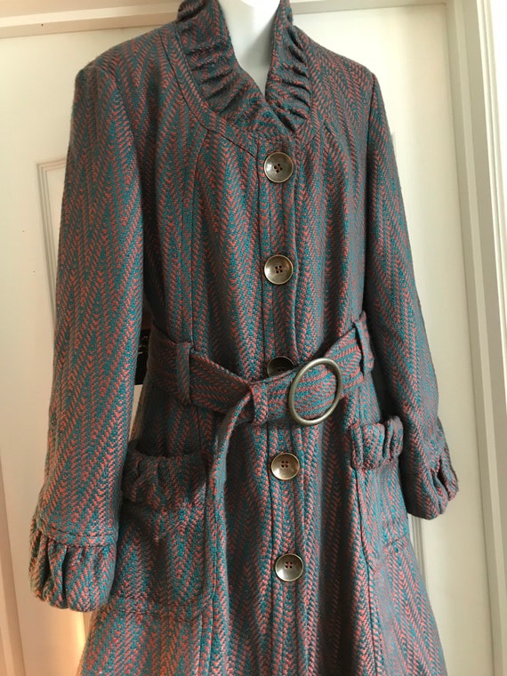 Fabulous Vintage 1940’s Style ART DECO Ladies Coat - image 2