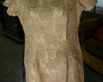 Vintage 1950s Guipure Lace Cheongsam Dress: Ecru Silk Cocktail Gown, Small