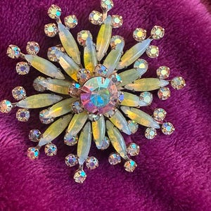 希少 Sherman ヴィンテージ グリーン オーロラ ストーン ブローチ