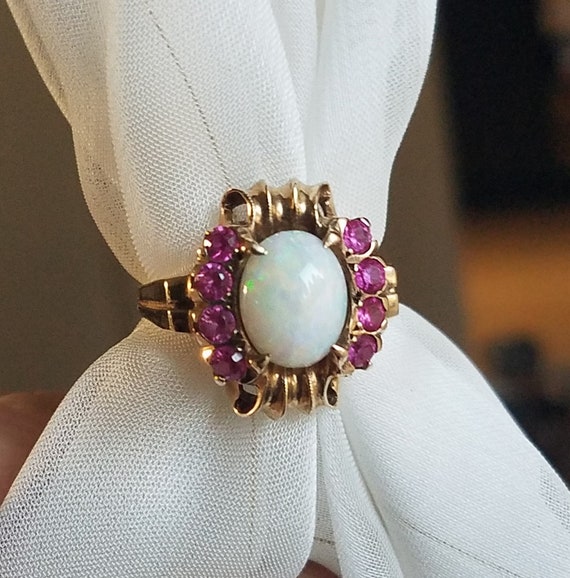 Gorgeous Art Deco Opal and Ruby Ring in Gold 1930… - image 1